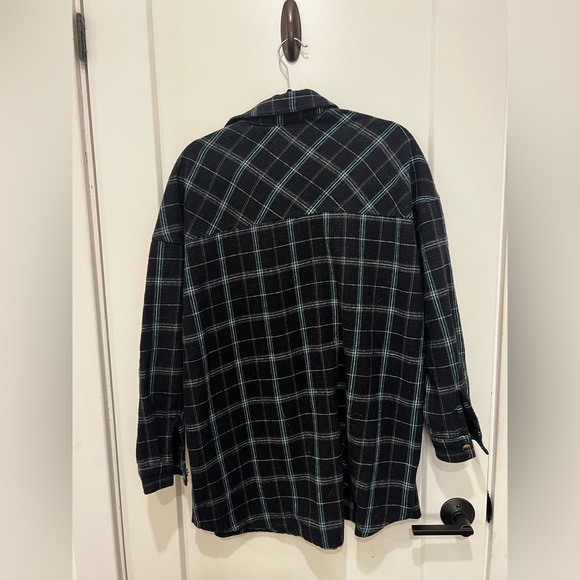 Women’s plaid shirt/light jacket - Picture 2 of 2